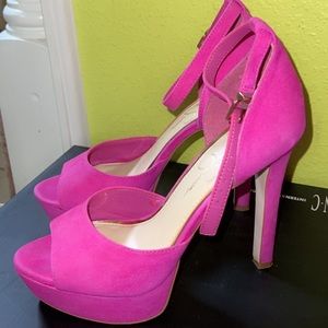 Jessica simpson magenta heels